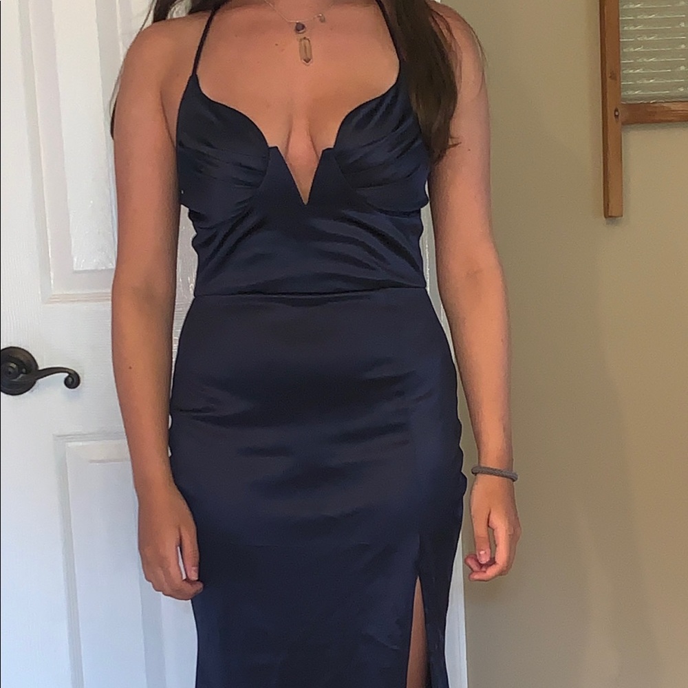 windsor dress, size medium/4, navy color, satin material